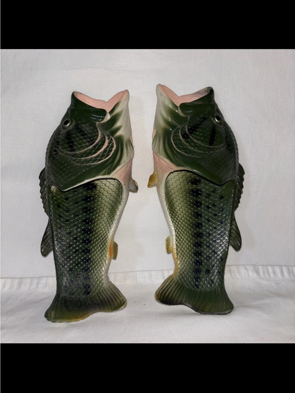 Rivers Edge Bass Shaped  Men's Slip-On Sandals in Green